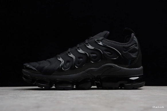 Plus 924453-004 Triple Black Nike Air  VaporMax 0925